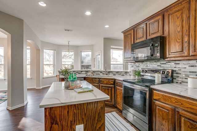 4901 Sailwind Drive, Fort Worth, TX 76135