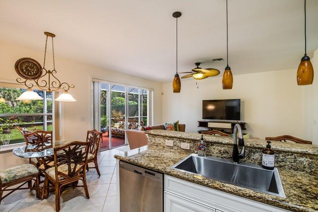 3690 Old Lighthouse Circle, Wellington, FL 33414