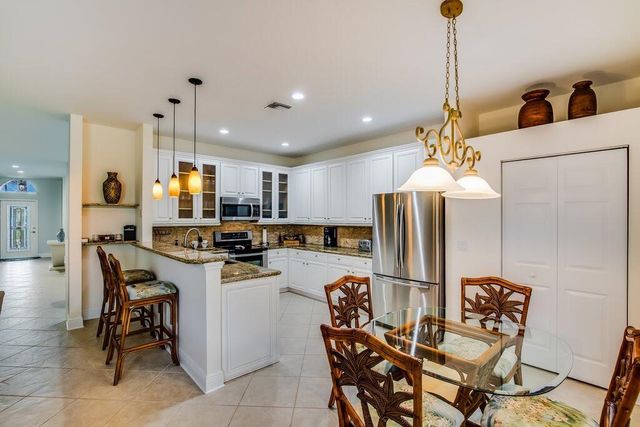 3690 Old Lighthouse Circle, Wellington, FL 33414