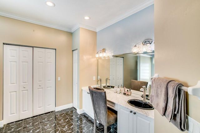 3690 Old Lighthouse Circle, Wellington, FL 33414
