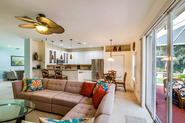 3690 Old Lighthouse Circle, Wellington, FL 33414