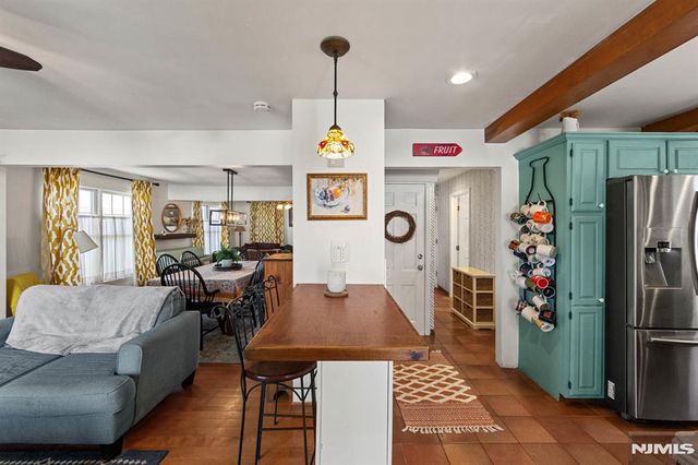 70 Overlook Avenue, Ridgefield Park, NJ 07660