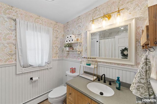 70 Overlook Avenue, Ridgefield Park, NJ 07660