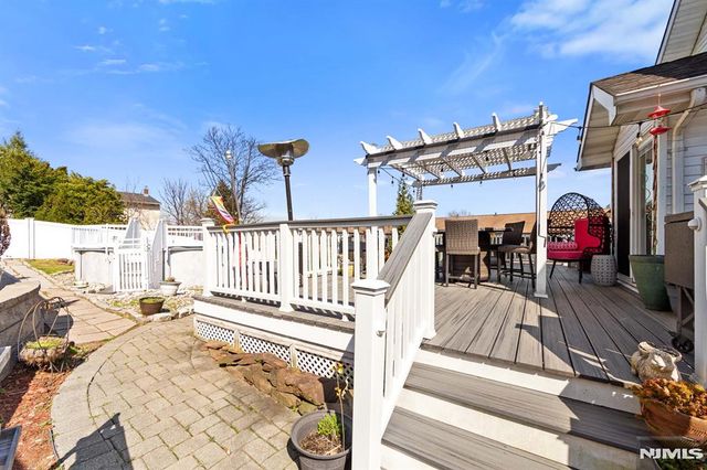 70 Overlook Avenue, Ridgefield Park, NJ 07660