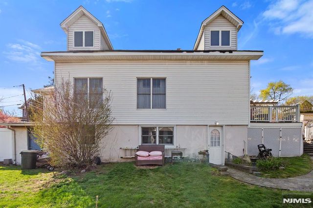 70 Overlook Avenue, Ridgefield Park, NJ 07660