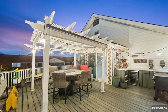 70 Overlook Avenue, Ridgefield Park, NJ 07660