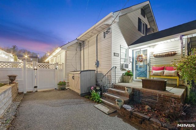 70 Overlook Avenue, Ridgefield Park, NJ 07660