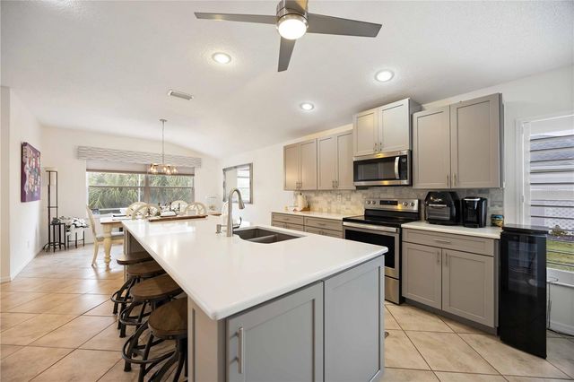 271 FAREHAM DRIVE, Venice, FL 34293