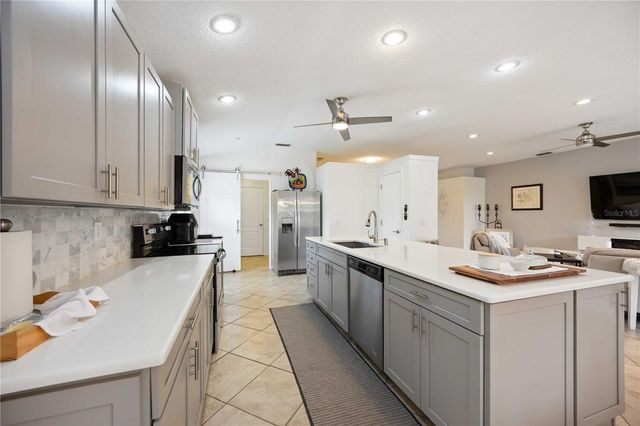 271 FAREHAM DRIVE, Venice, FL 34293