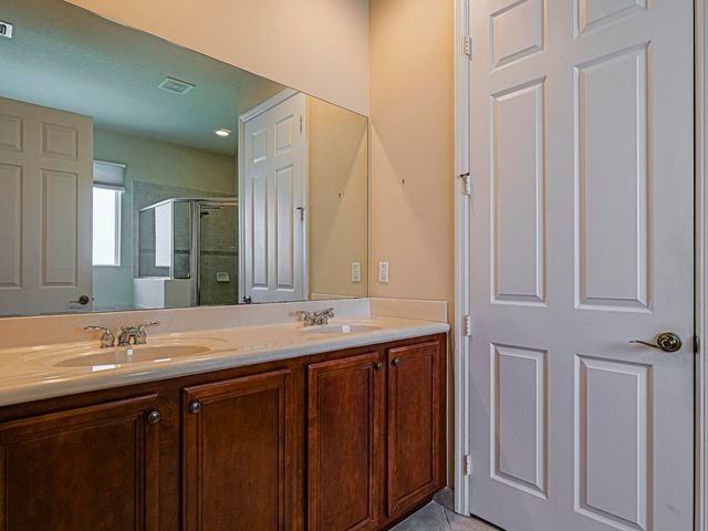 5561 57th Way, Vero Beach, FL 32967