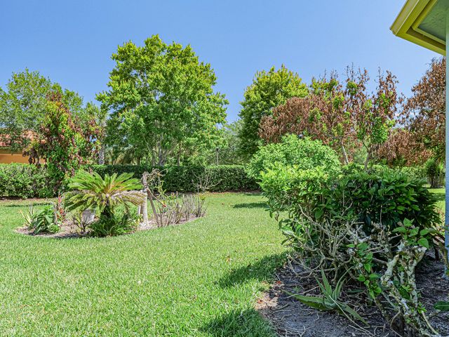 5561 57th Way, Vero Beach, FL 32967