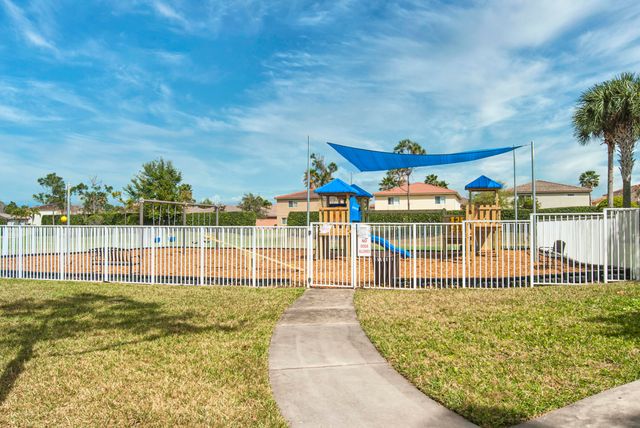 5561 57th Way, Vero Beach, FL 32967