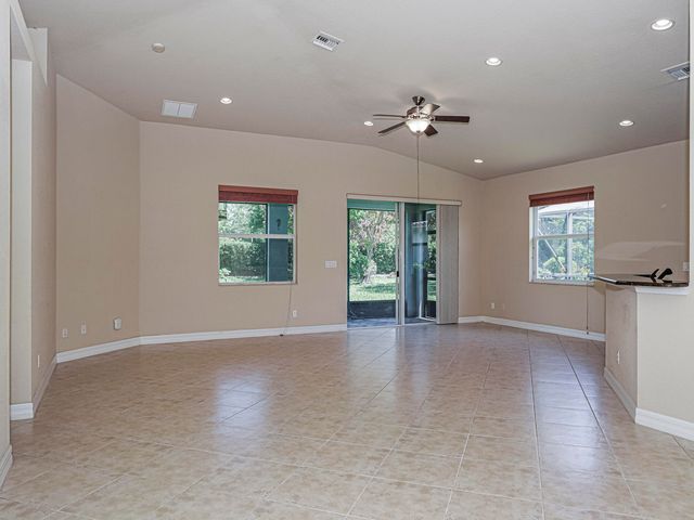 5561 57th Way, Vero Beach, FL 32967
