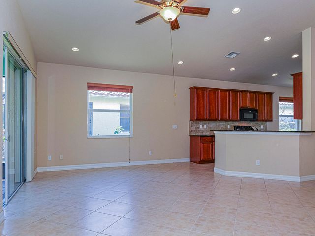 5561 57th Way, Vero Beach, FL 32967