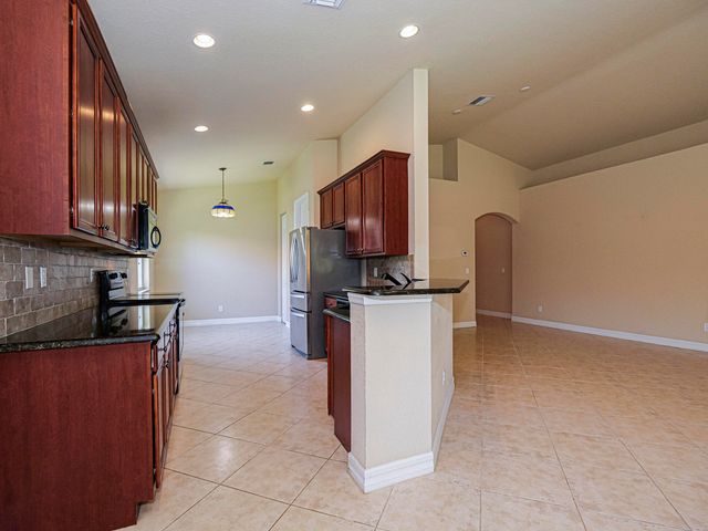 5561 57th Way, Vero Beach, FL 32967