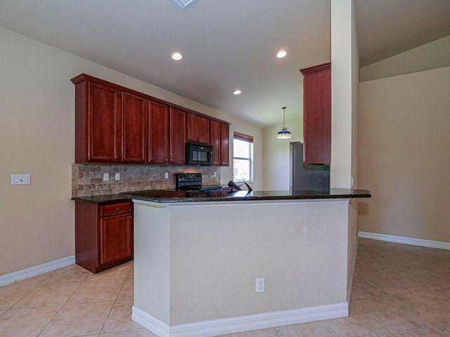 5561 57th Way, Vero Beach, FL 32967