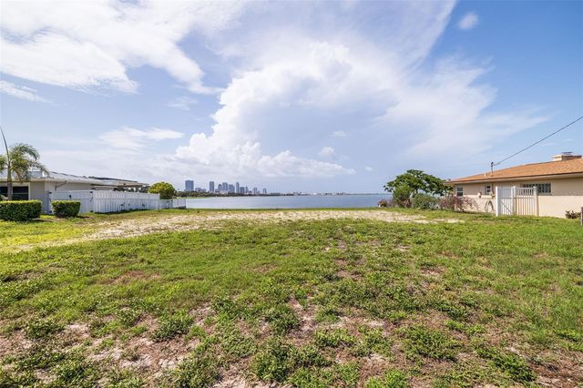 353 22ND AVENUE SE, St Petersburg, FL 33705