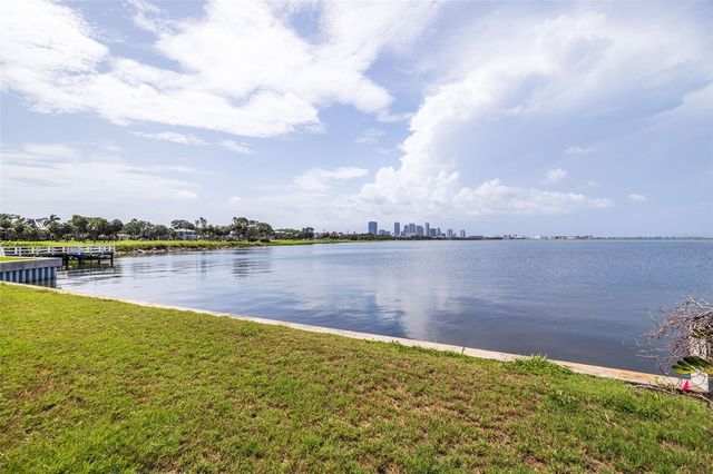 353 22ND AVENUE SE, St Petersburg, FL 33705