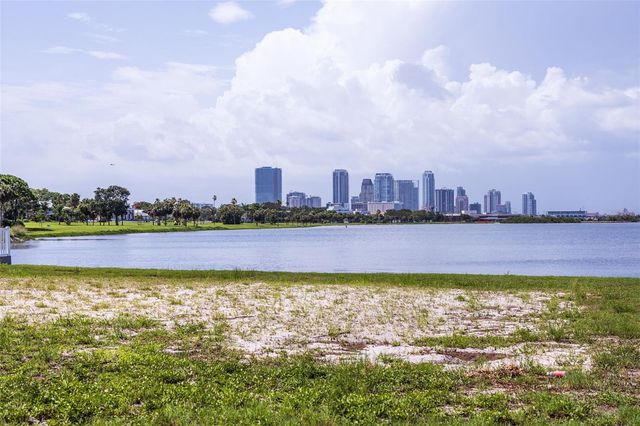 353 22ND AVENUE SE, St Petersburg, FL 33705