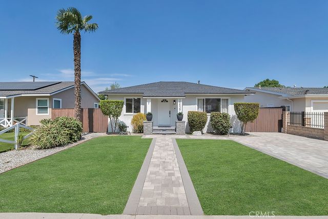 22529 Clarendon, Woodland Hills, CA 91367