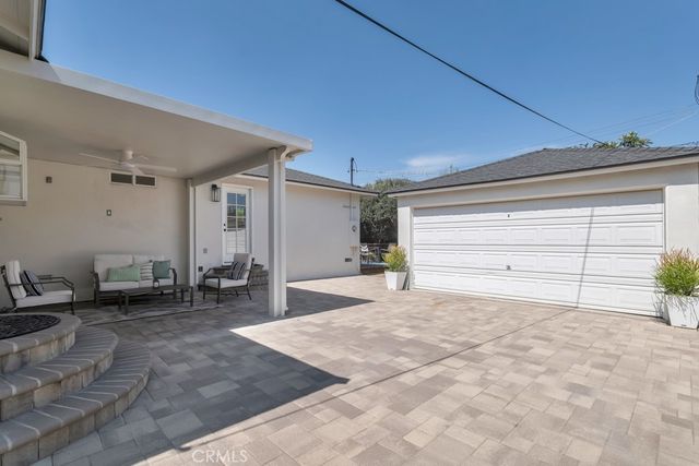 22529 Clarendon, Woodland Hills, CA 91367