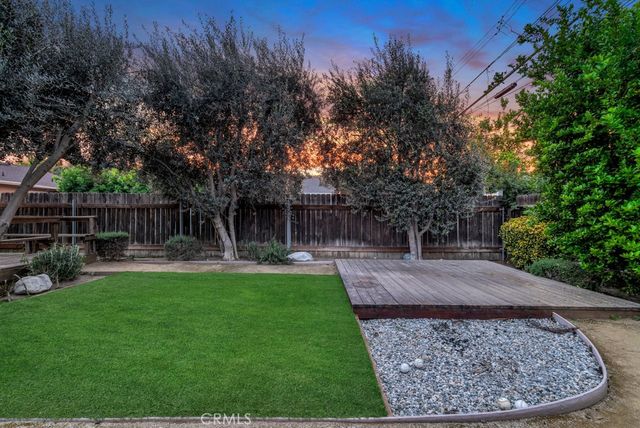 22529 Clarendon, Woodland Hills, CA 91367