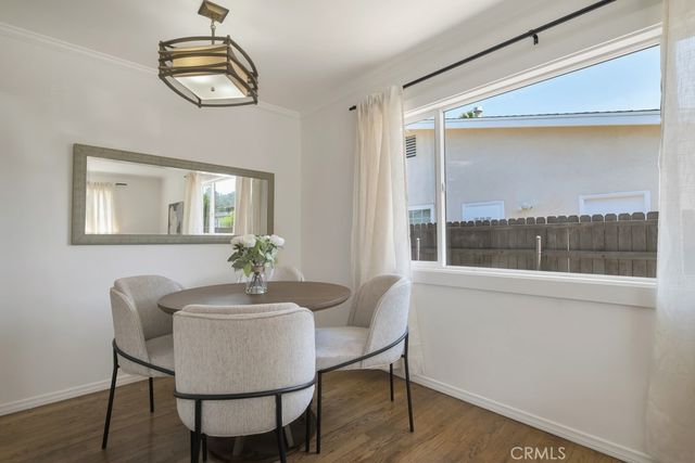 22529 Clarendon, Woodland Hills, CA 91367