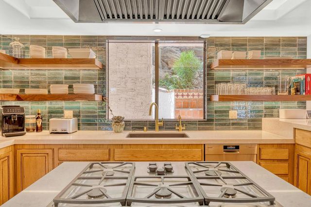 1777 Ridge Road, Palm Springs, CA 92264