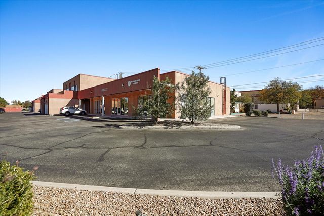 336 Adams Street SE, Albuquerque, NM 87108