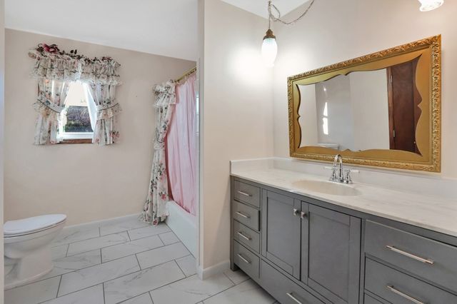 460 Honey Fork Rd, Indian Mound, TN 37079