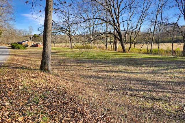 460 Honey Fork Rd, Indian Mound, TN 37079