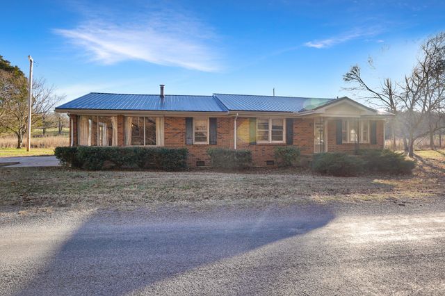 460 Honey Fork Rd, Indian Mound, TN 37079