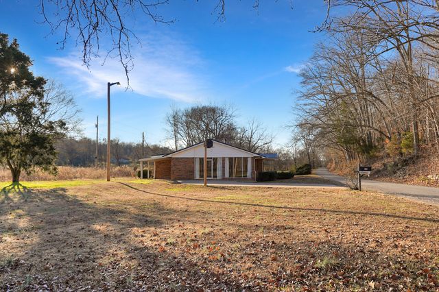 460 Honey Fork Rd, Indian Mound, TN 37079