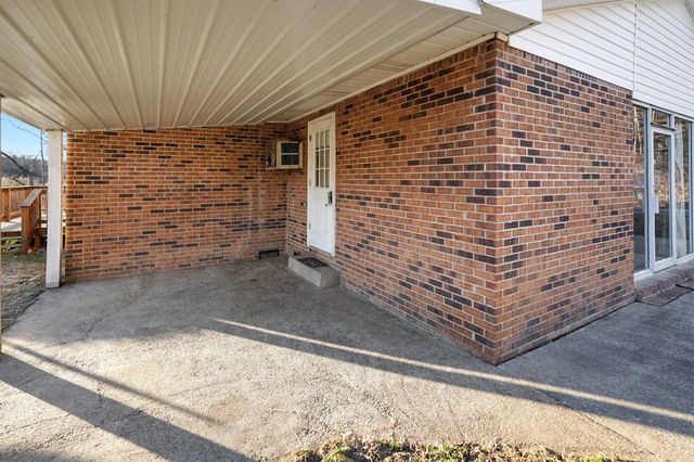 460 Honey Fork Rd, Indian Mound, TN 37079