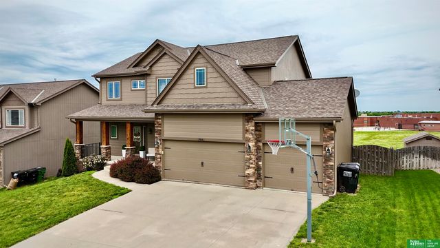19868 K Street, Omaha, NE 68135