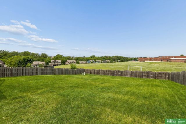 19868 K Street, Omaha, NE 68135