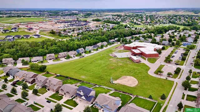 19868 K Street, Omaha, NE 68135