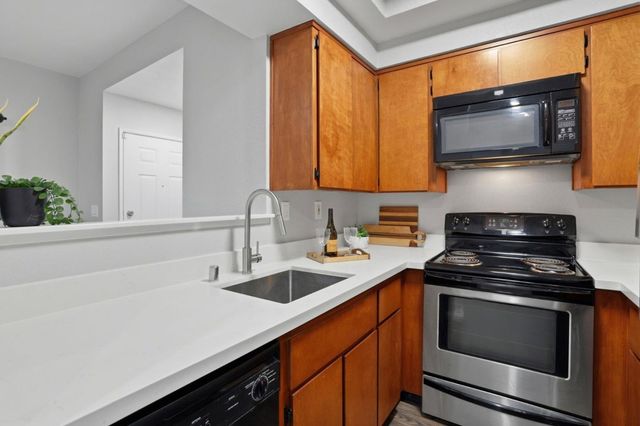 373 Shadow Run Drive, San Jose, CA 95110