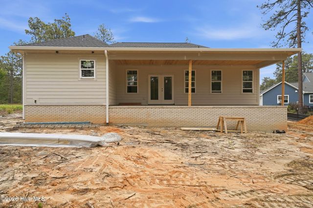 151 Parkwood Court, West End, NC 27376