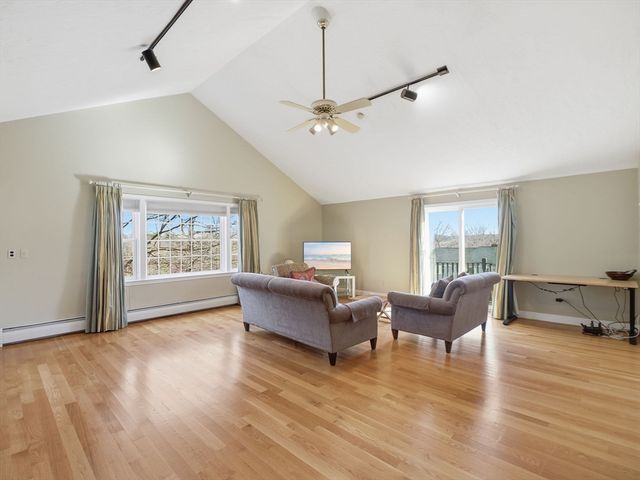 90 Blue Ridge Rd, North Andover, MA 01845