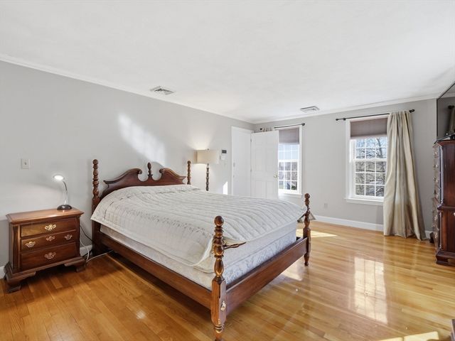 90 Blue Ridge Rd, North Andover, MA 01845