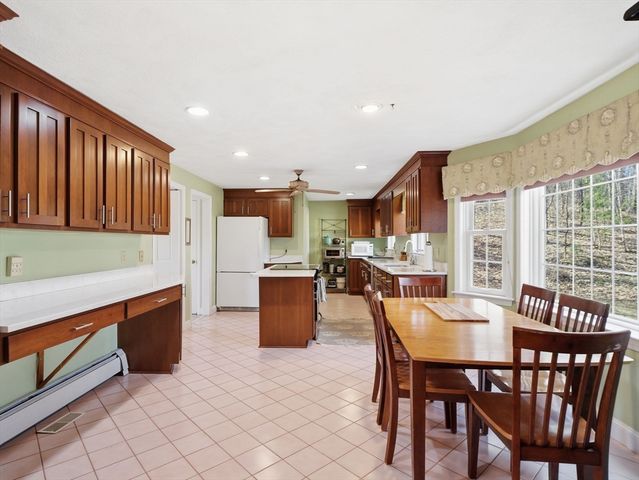 90 Blue Ridge Rd, North Andover, MA 01845