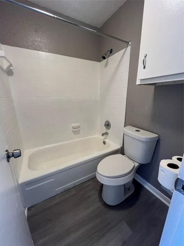 5625 Antoine Drive 1212, Houston, TX 77091