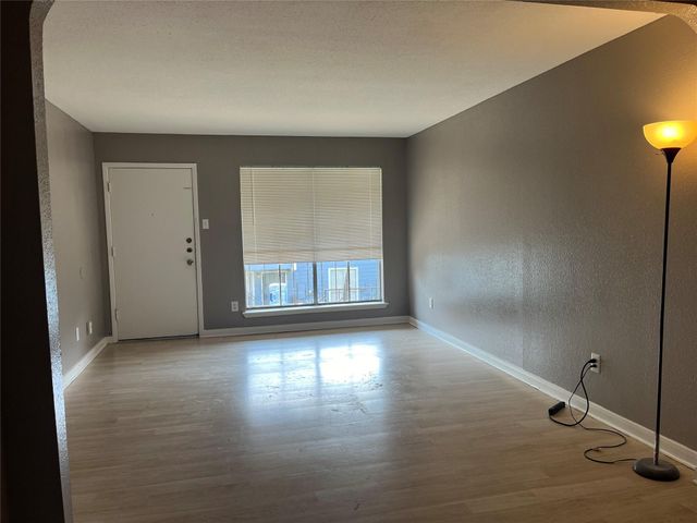 5625 Antoine Drive 1212, Houston, TX 77091