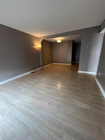5625 Antoine Drive 1212, Houston, TX 77091