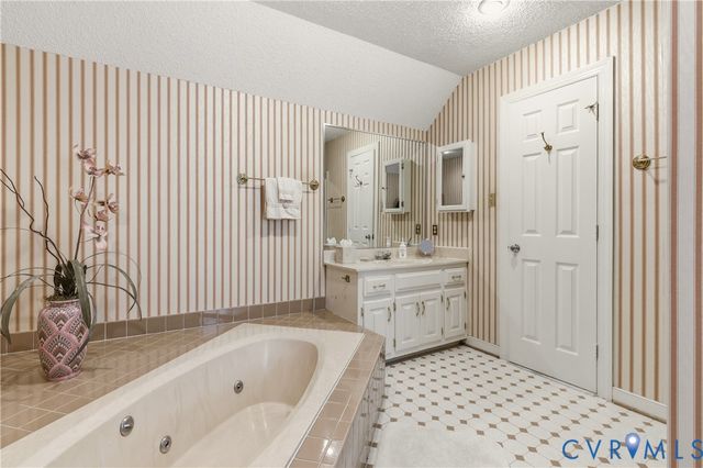 14300 Fulford Ct, Midlothian, VA 23113