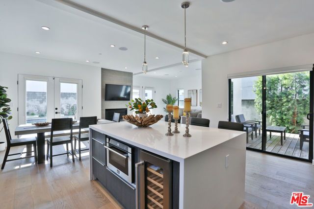 1622 S Mansfield Avenue, Los Angeles, CA 90019