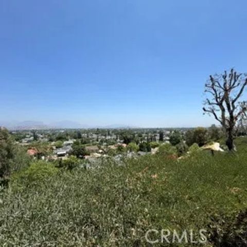 11954 Edgecliff, Sylmar, CA 91342