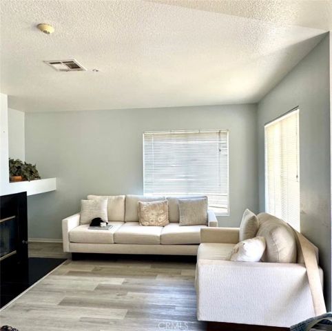 11954 Edgecliff, Sylmar, CA 91342