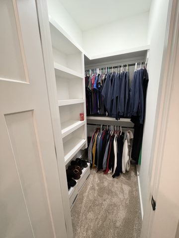 211 Lagoon Dr, Mcminnville, TN 37110